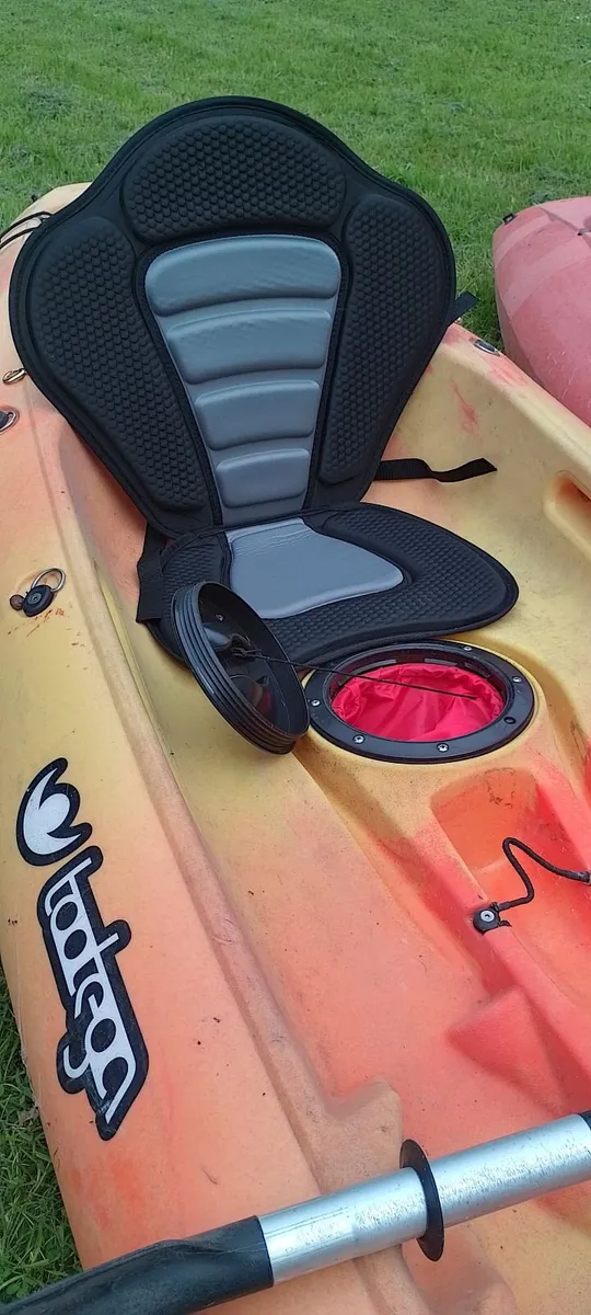 2  Kayaks, paddles, buoyancy vests - Image 2