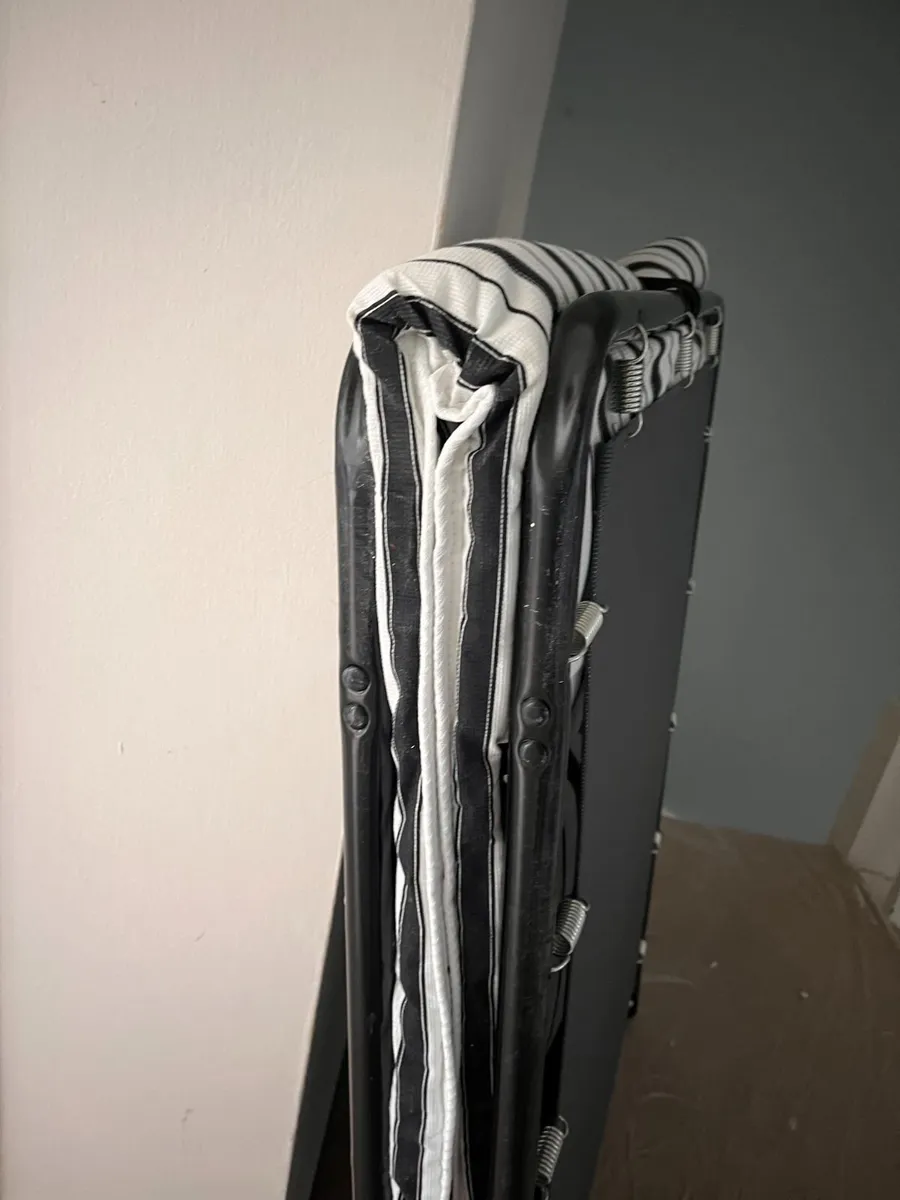 campbed/fold up bed - Image 2