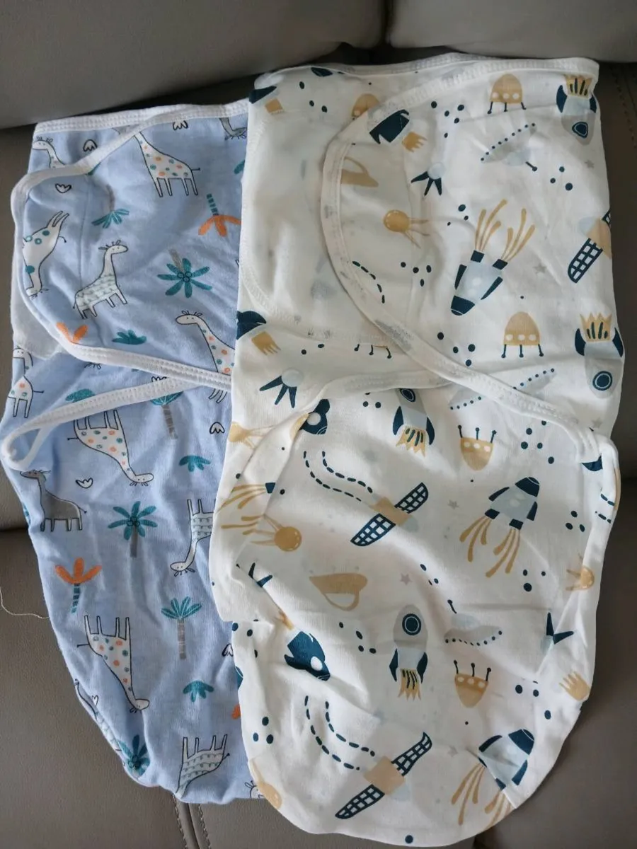 Baby swaddle (newborn) €4 - Image 1