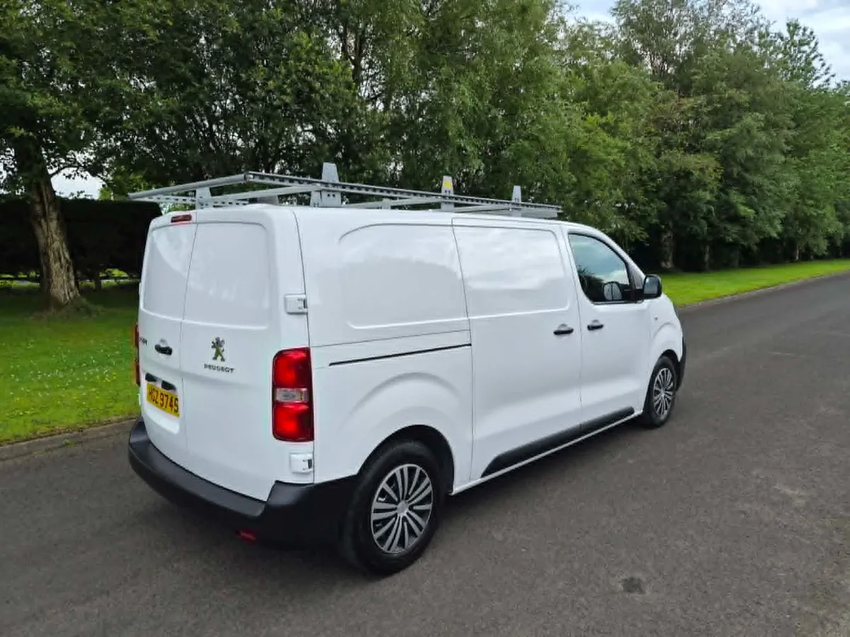 2017 Peugeot Expert S 1.6 HDI 115BHP...LOW MILES - Image 4