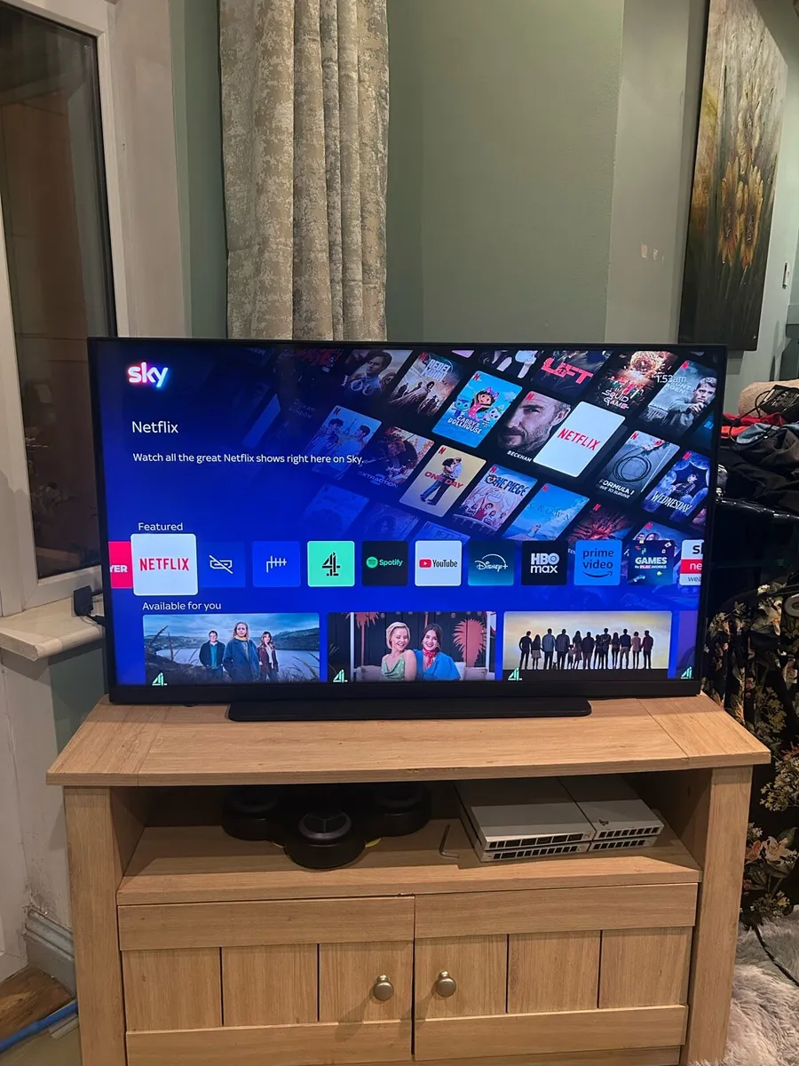 Sky Glass 40” 4K Smart TV  Perfect condition - Image 2