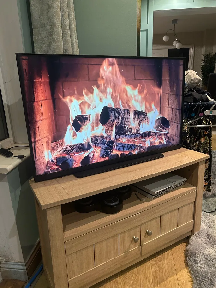 Sky Glass 40” 4K Smart TV  Perfect condition - Image 3