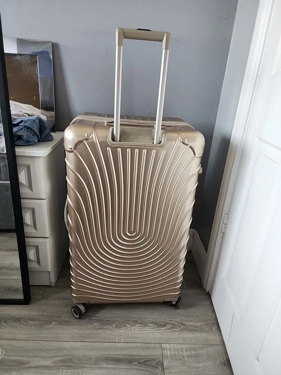 suitcases - Image 3