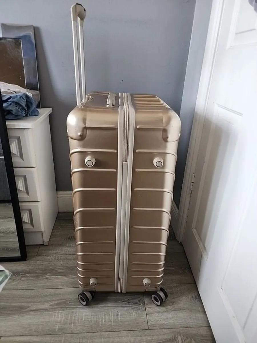 suitcases - Image 4