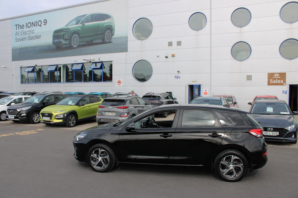 Hyundai i30 2022 - Image 2