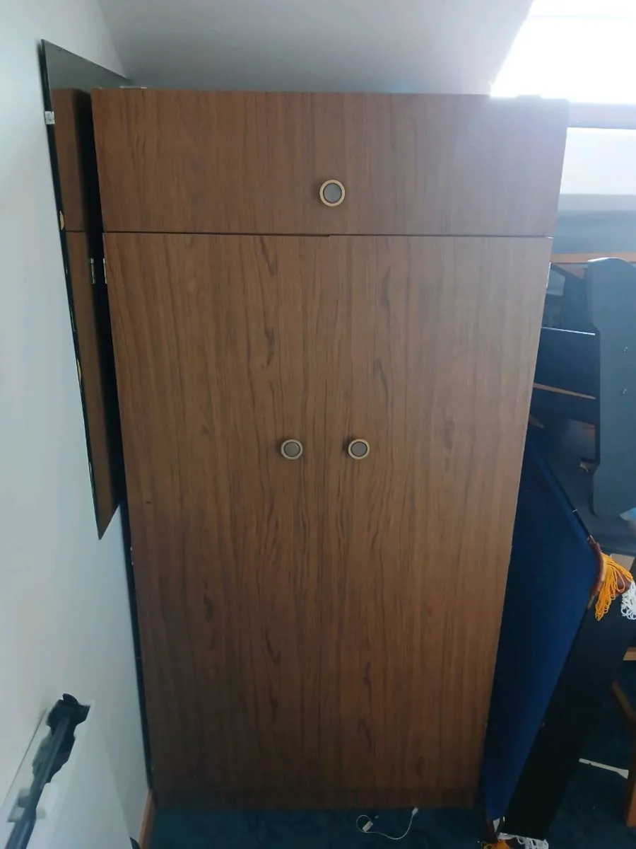 Free standing wardrobes and dresser unit - Image 2