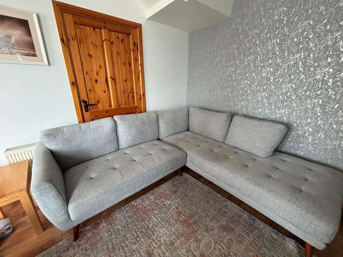 Corner sofa - Image 1