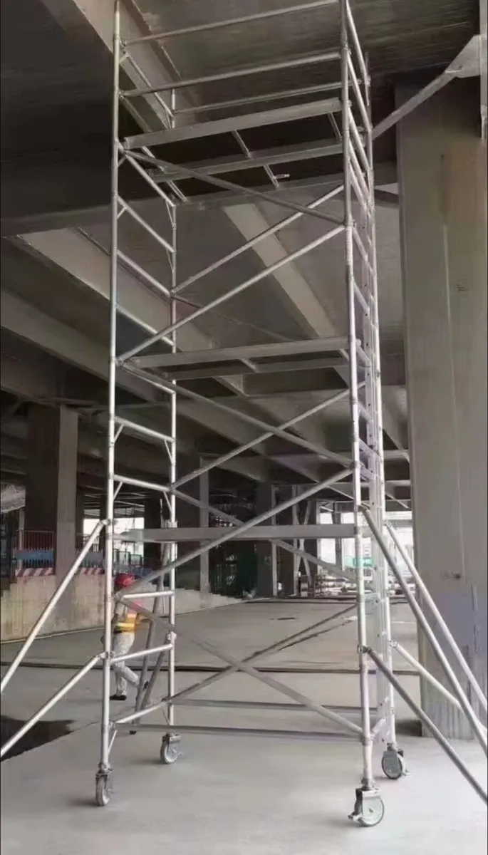 Aluminium tower scaffolding