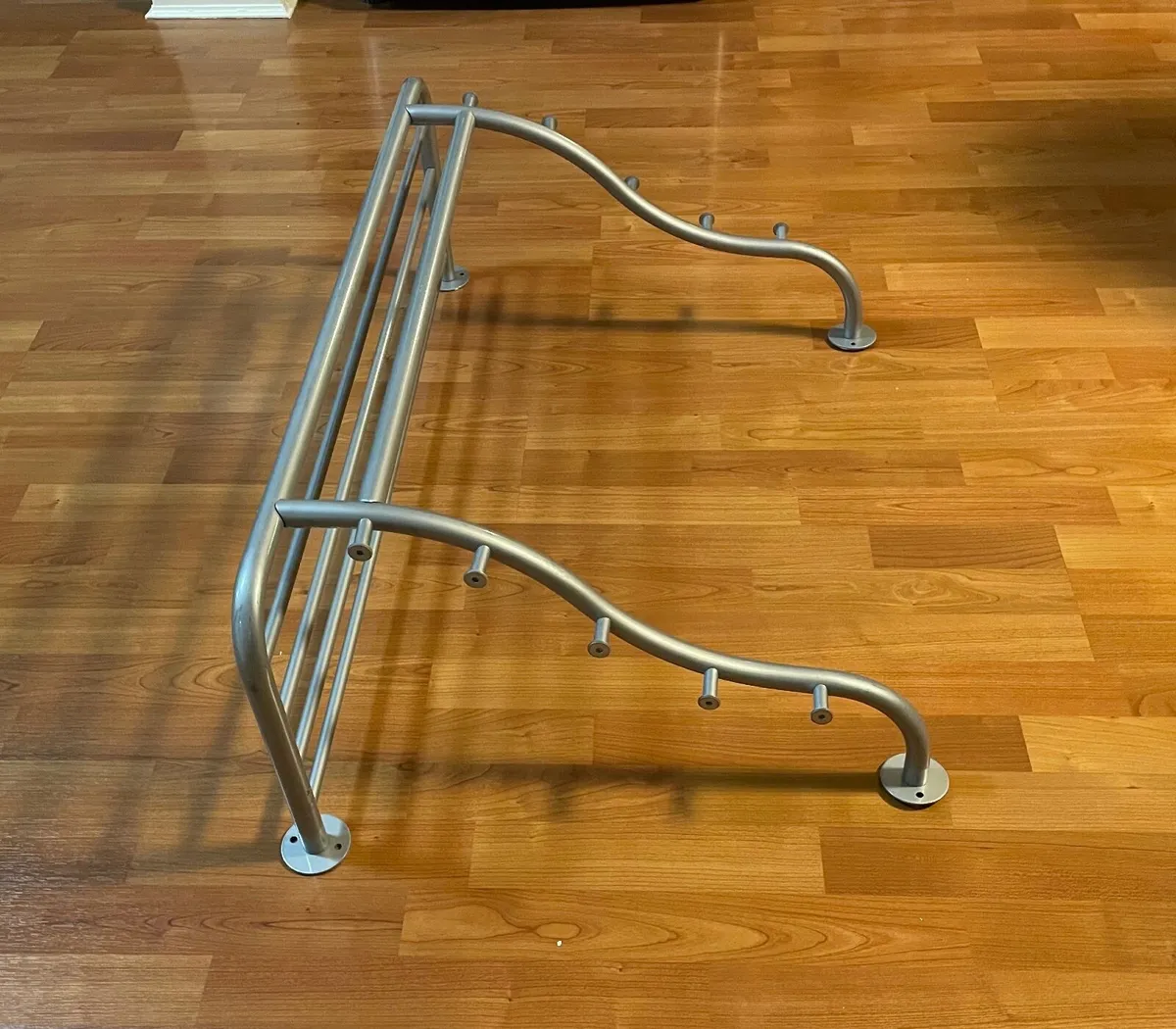 Gray metal coat rack - Image 3