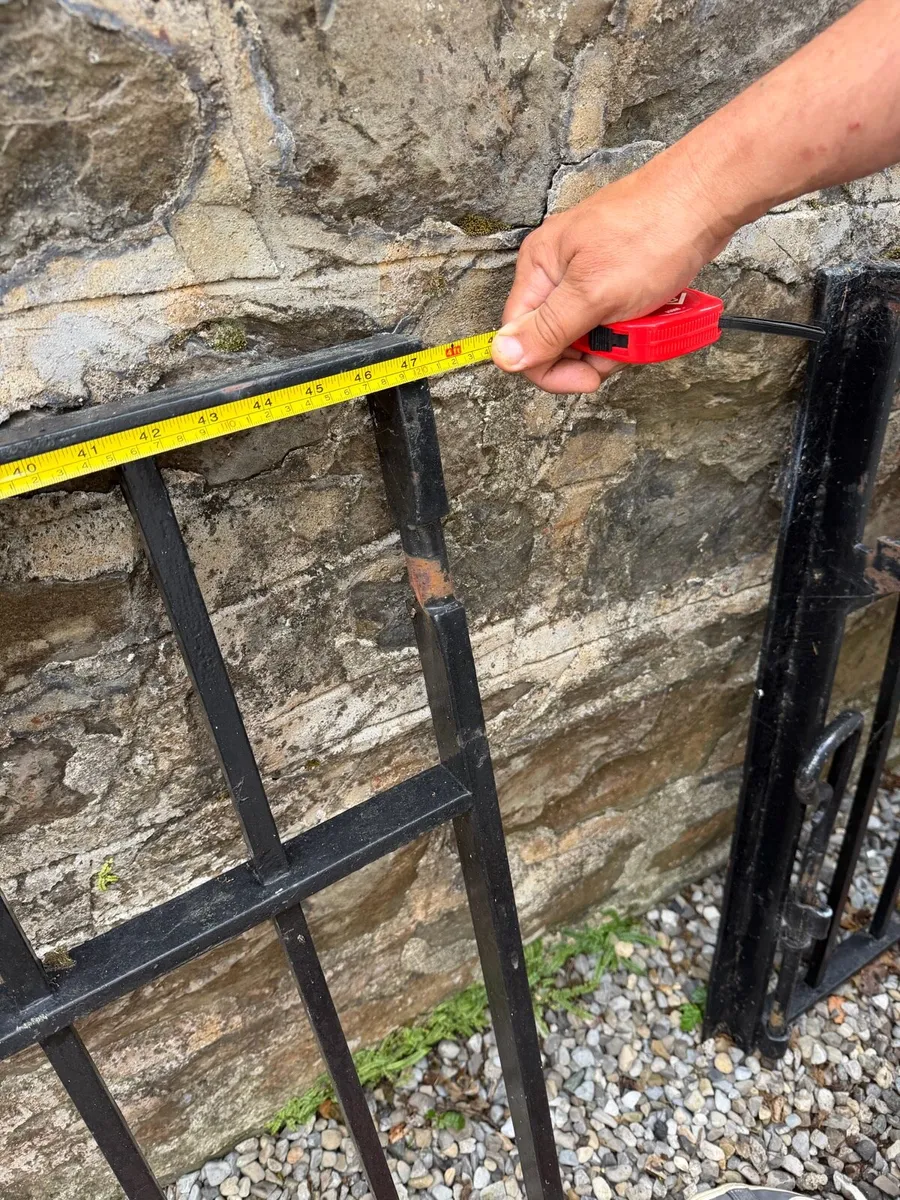 Wrought iron entrance gates made by Kennan & Sons - Image 2
