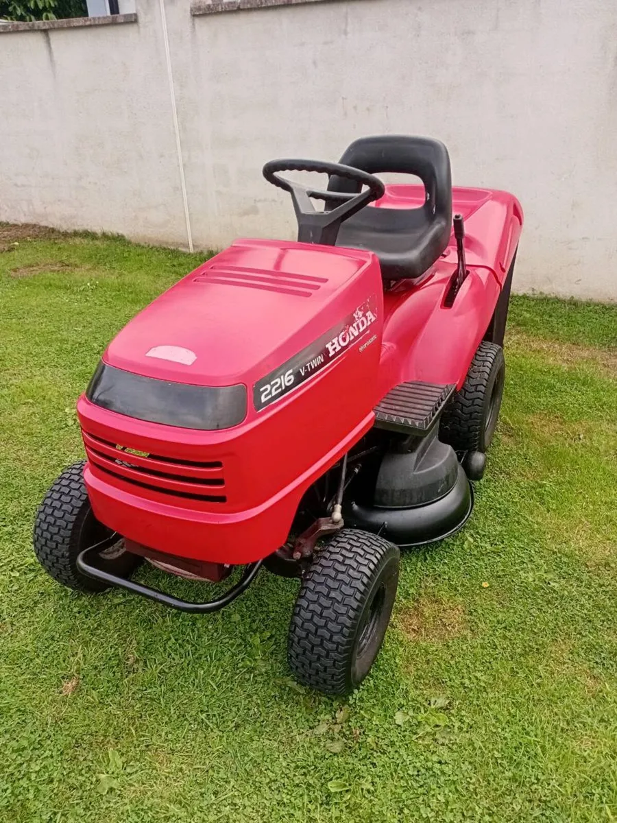 Ride on lawnmower - Image 4