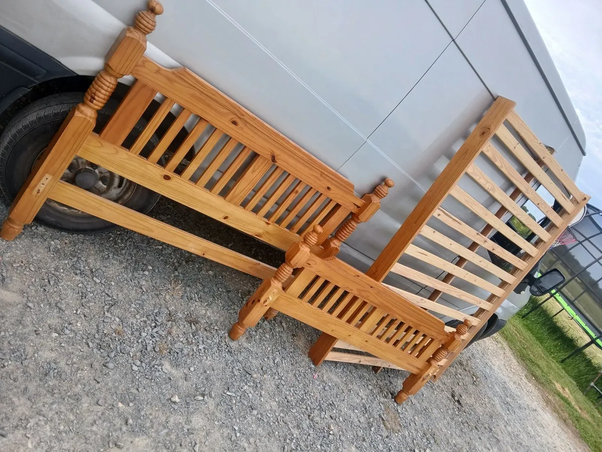 5 foot Pine bed - Image 1