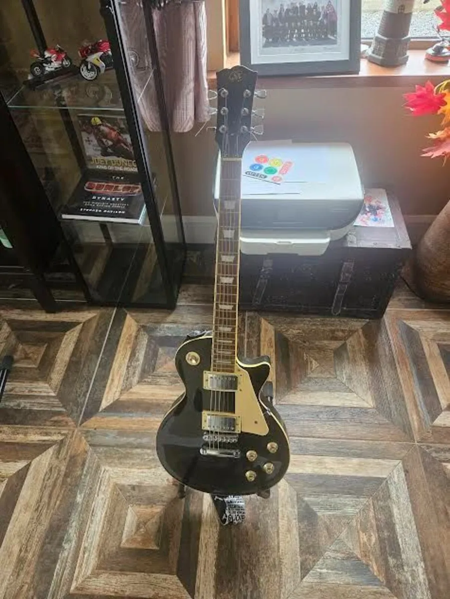 2 Guitars & Amp - Image 3