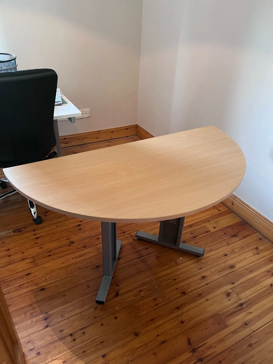 Desk table - Image 2