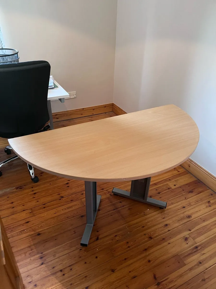 Desk table - Image 3