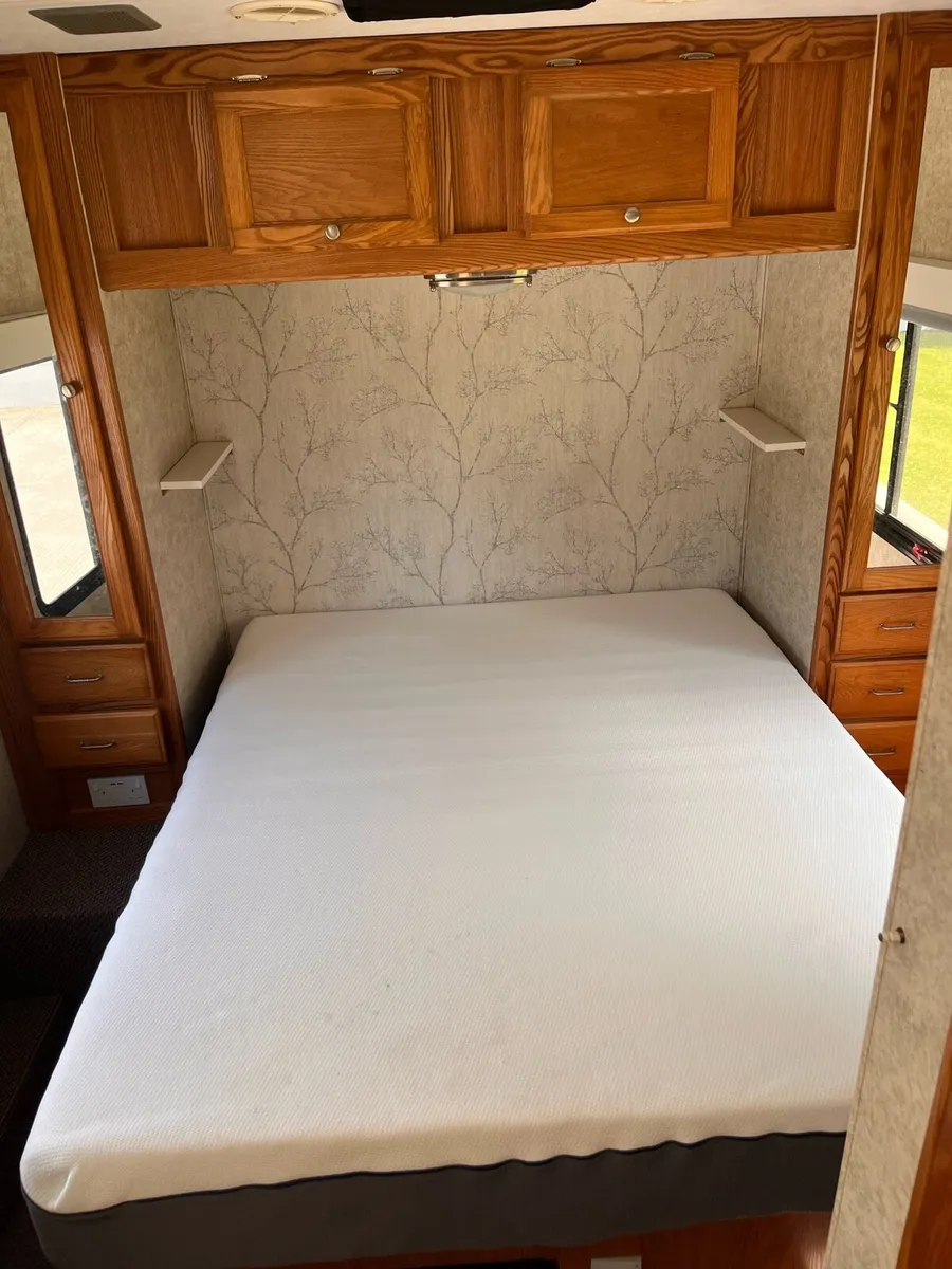 Motor home - Image 3