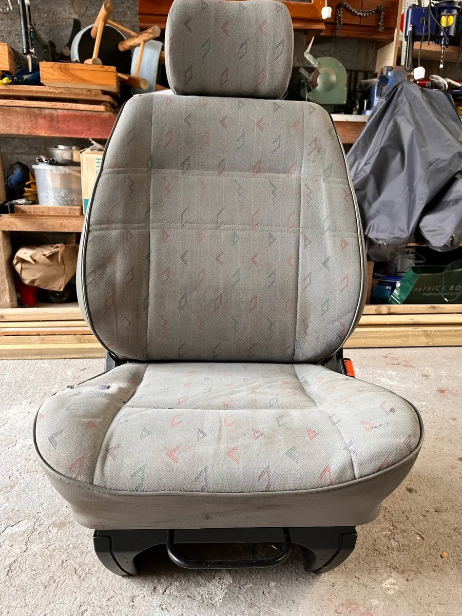 Van seats - Image 4