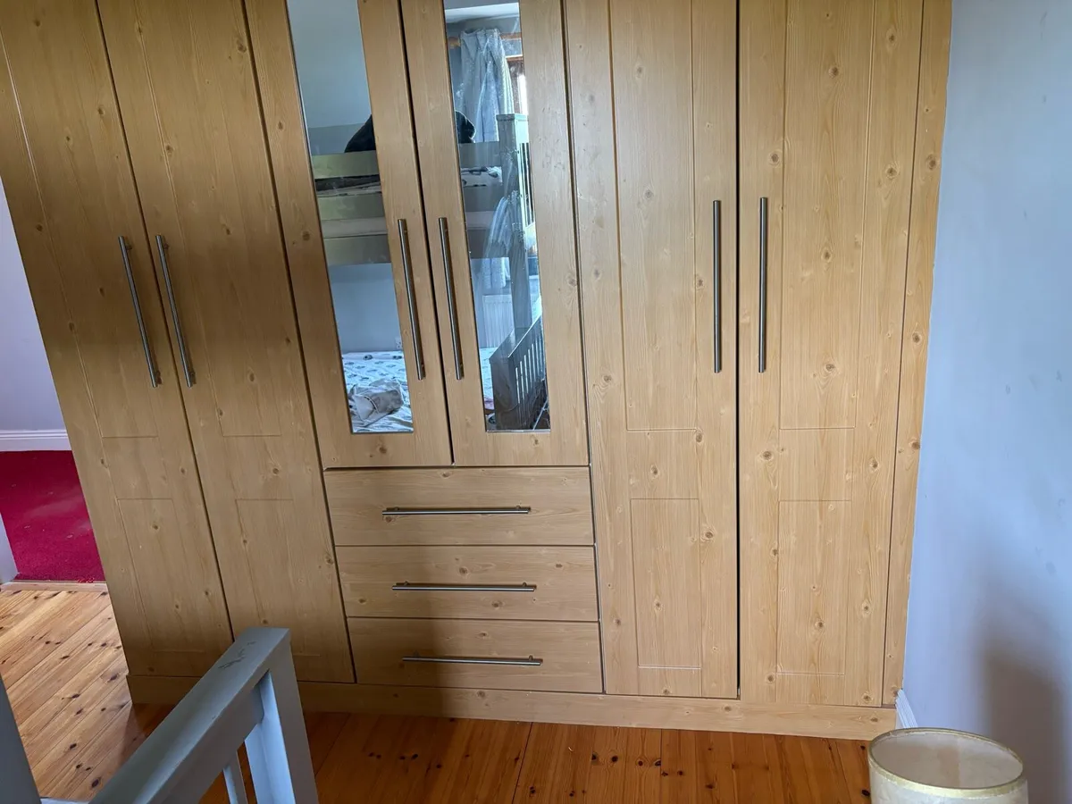 Wardrobe - Image 2