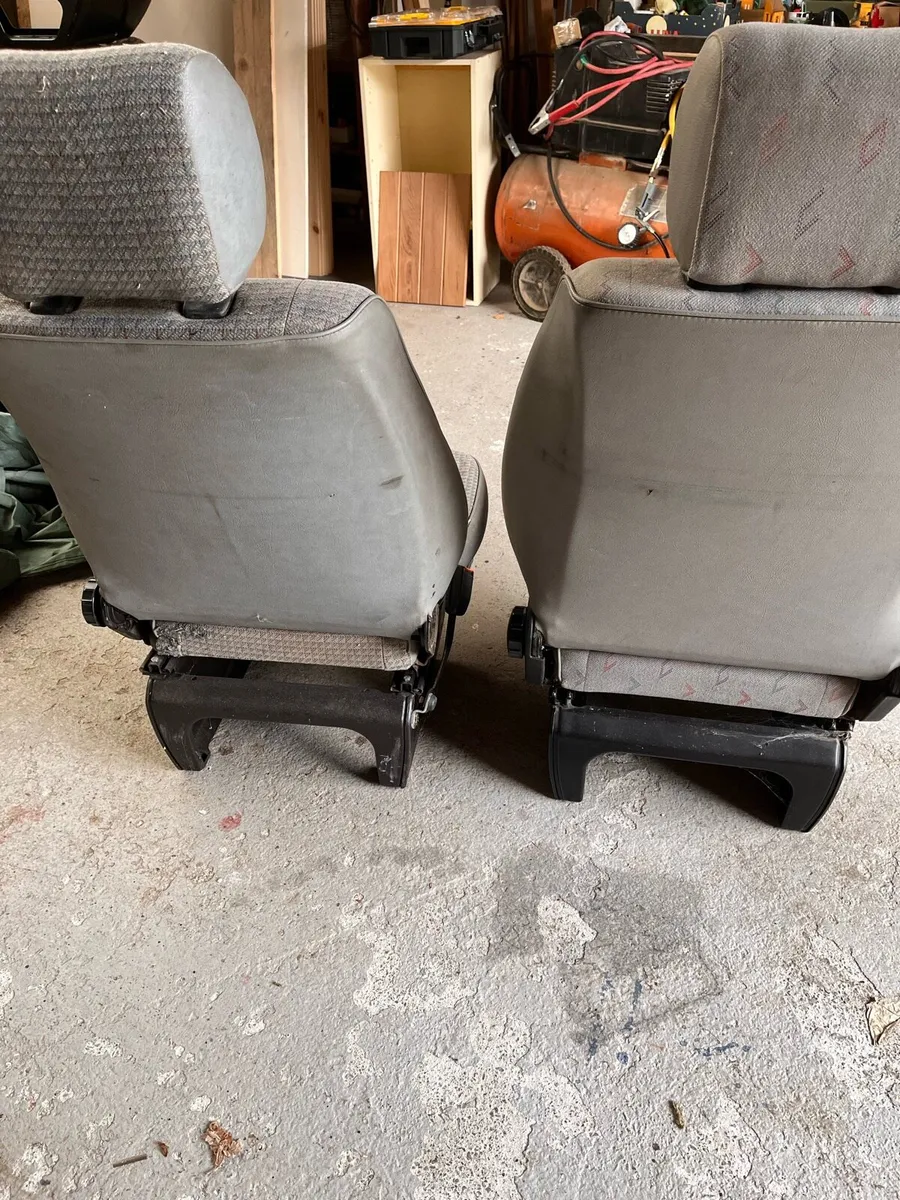 Van seats - Image 4
