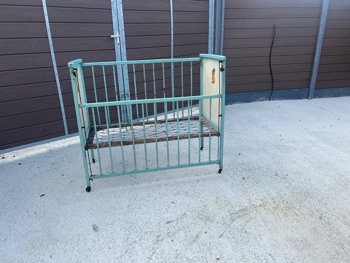 Cot - Image 3