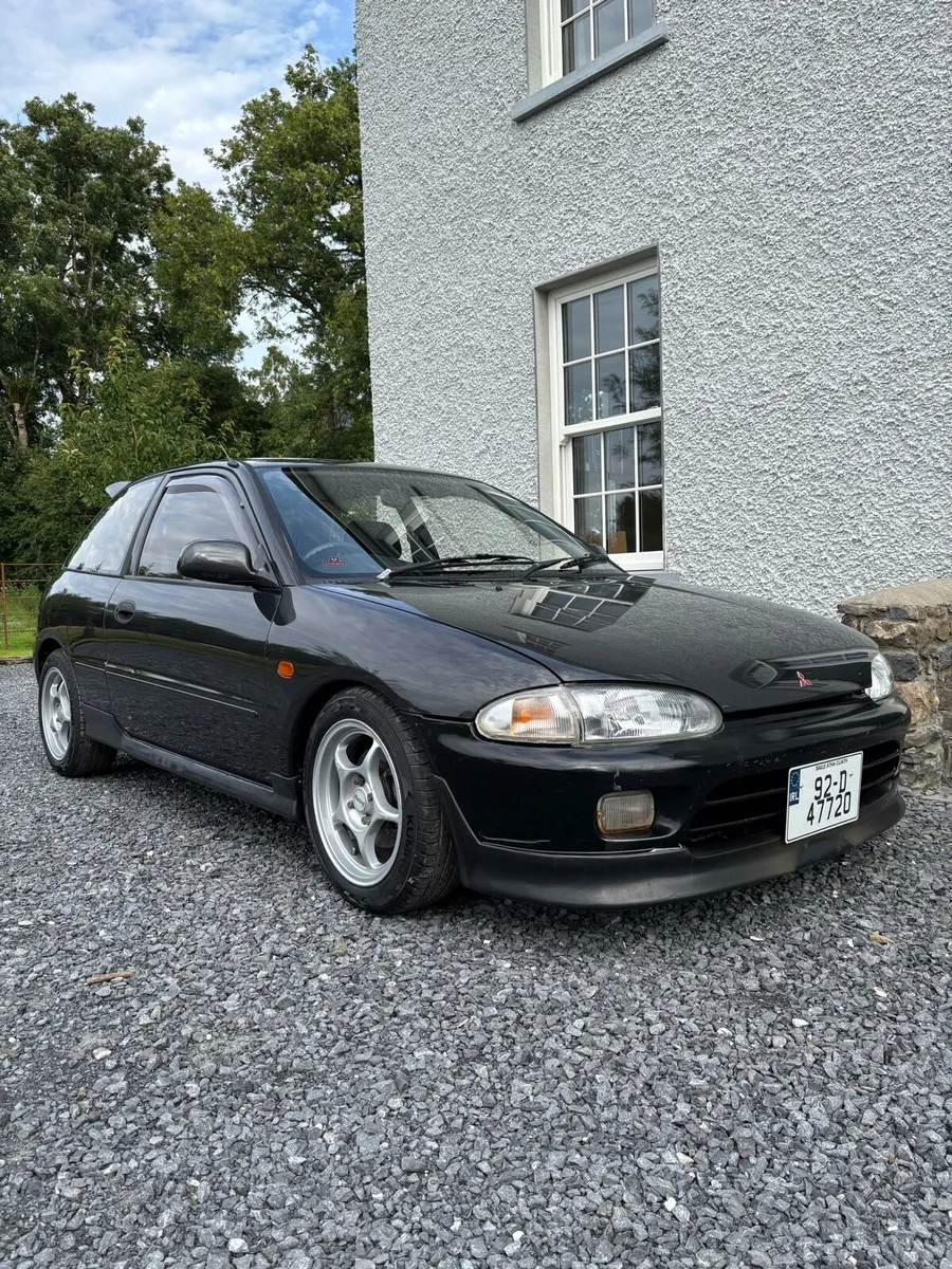 1992 Mitsubishi Mirage Cyborg Mivec - Image 1