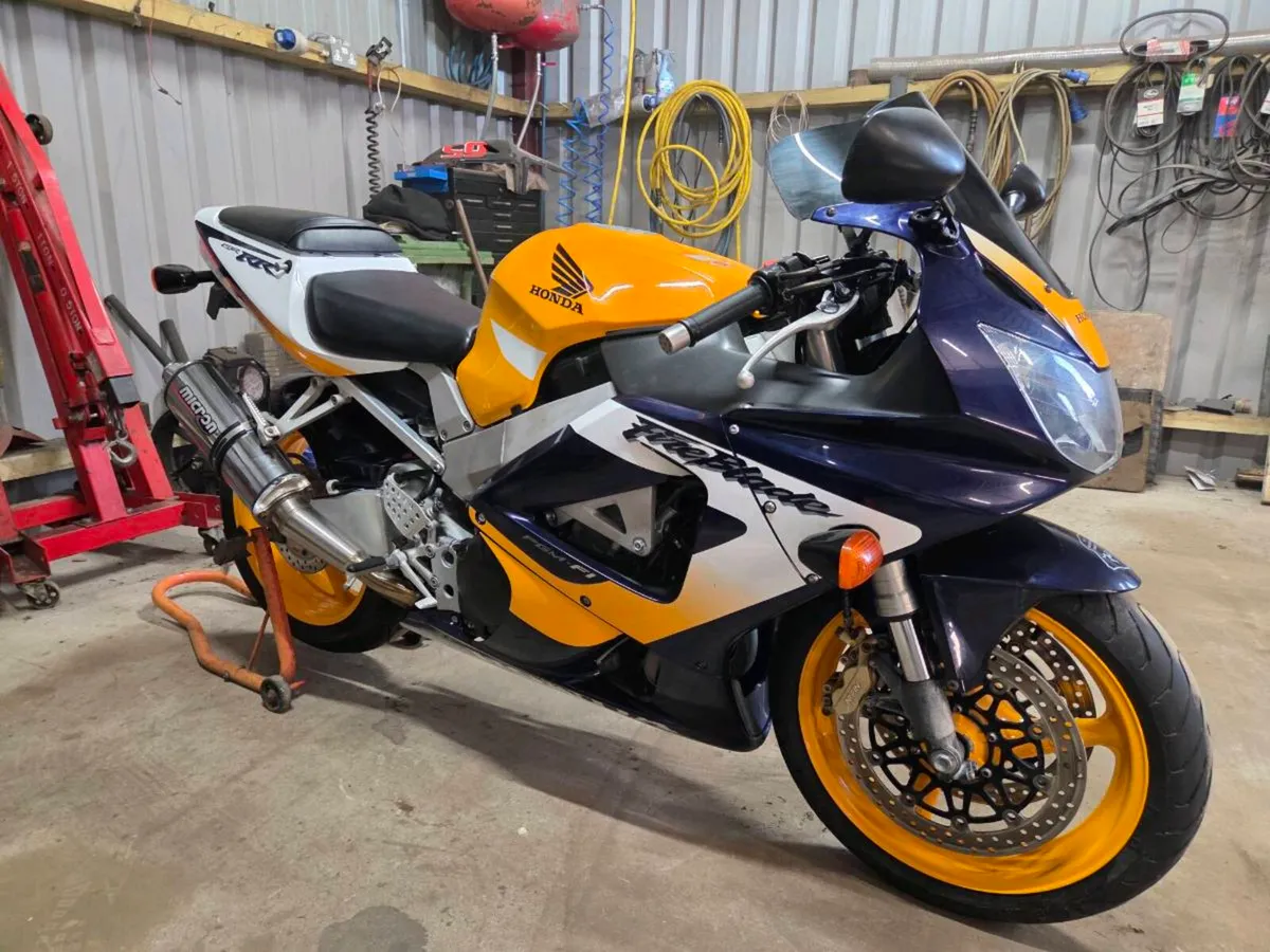 00 Honda fireblade 929 - Image 3