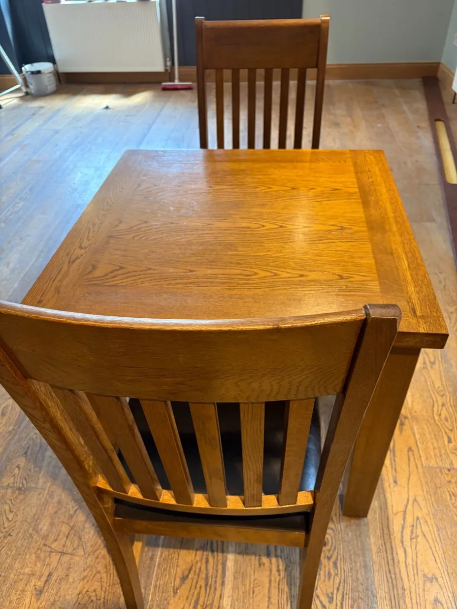 Oak table and 2 chairs - Image 3