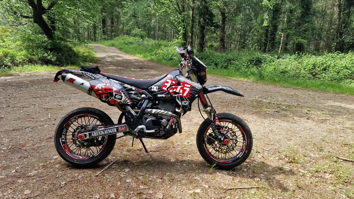 Suzuki DRZ400SM big bore - Image 1