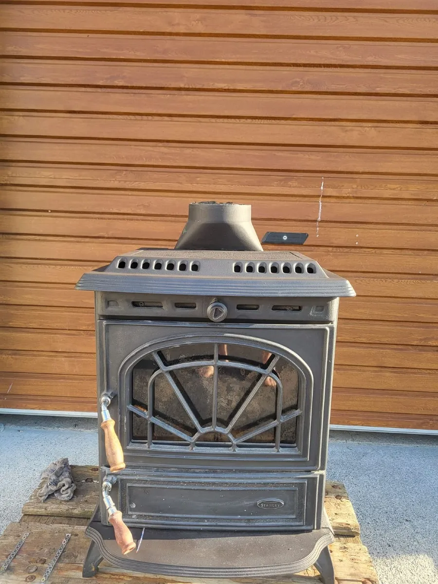 Stove stanly erin with back boiler - Image 1
