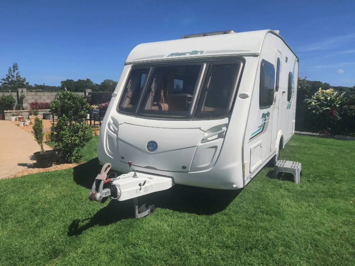 Swift 4 berth caravan - Image 2