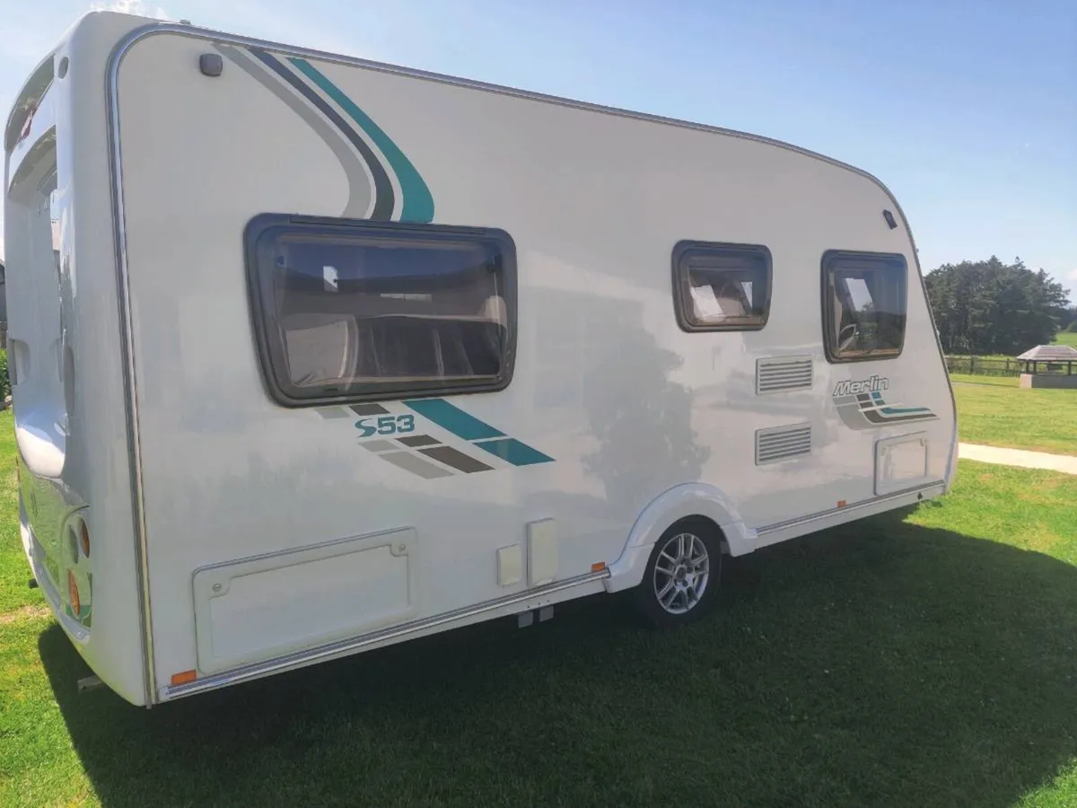 Swift 4 berth caravan - Image 3