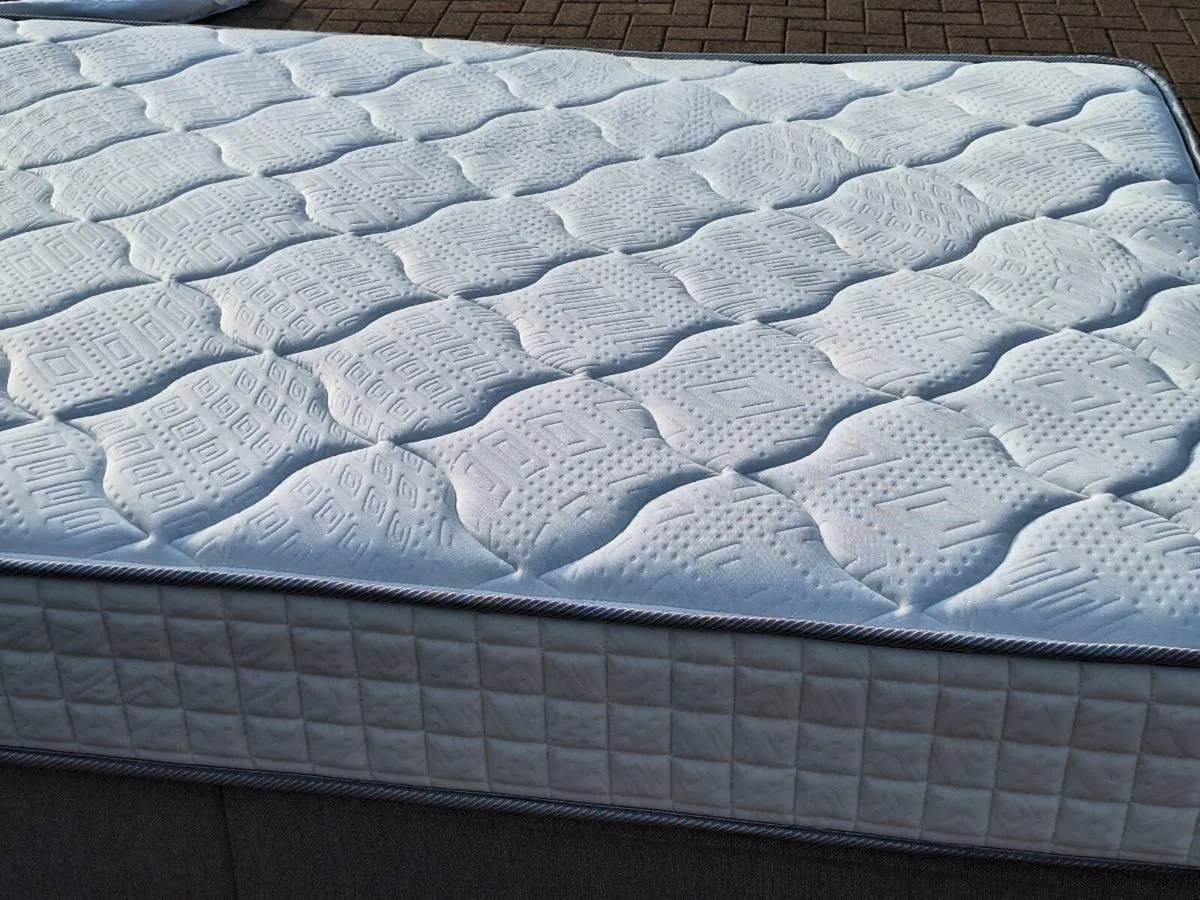 Double bed base and mattress - Image 2