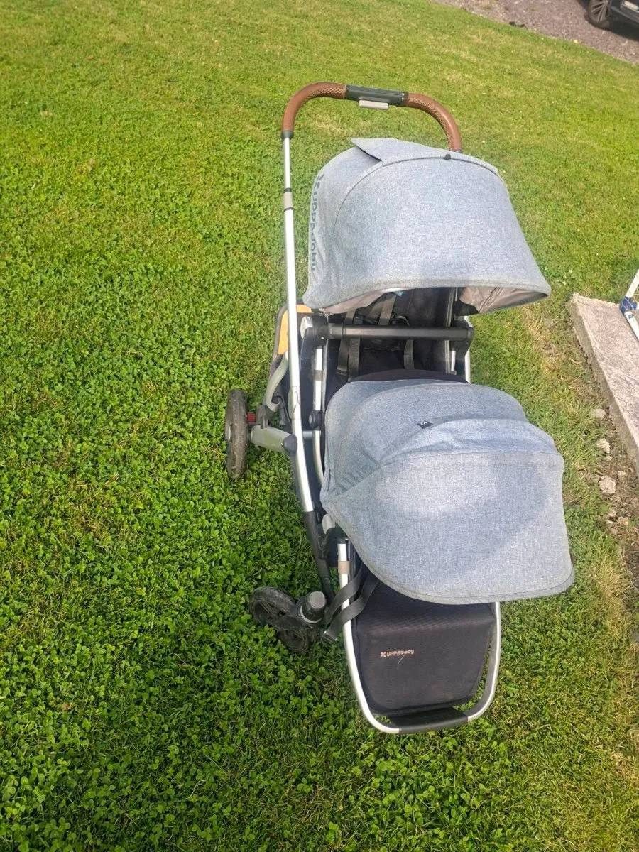 Uppababy vista with rumble seat & buggy board - Image 2