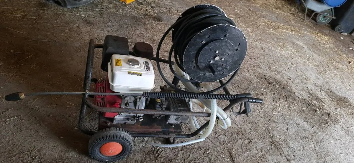 Power washer - Image 1