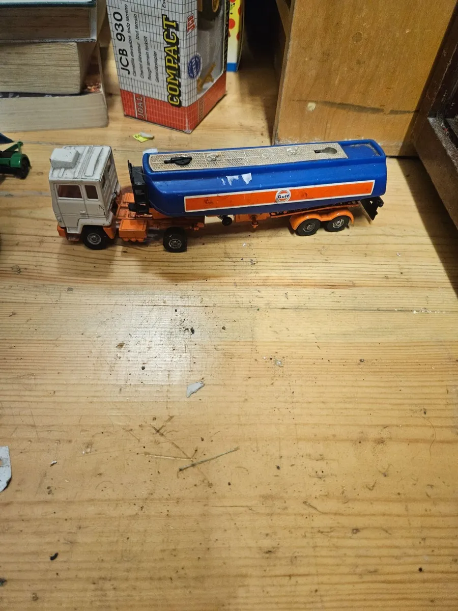 Corgi Ford Gulf Tanker - Image 1