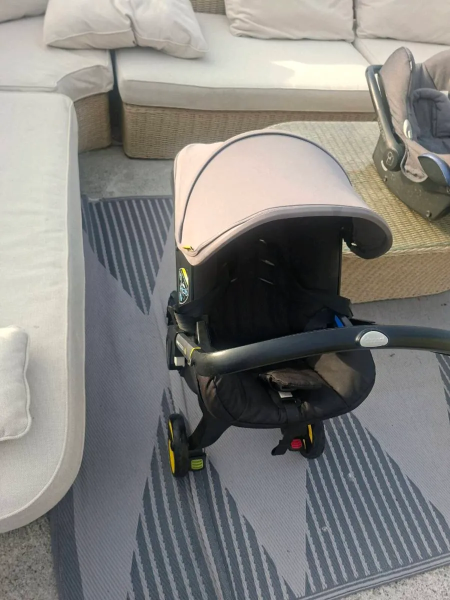 Doona carseat - Image 3