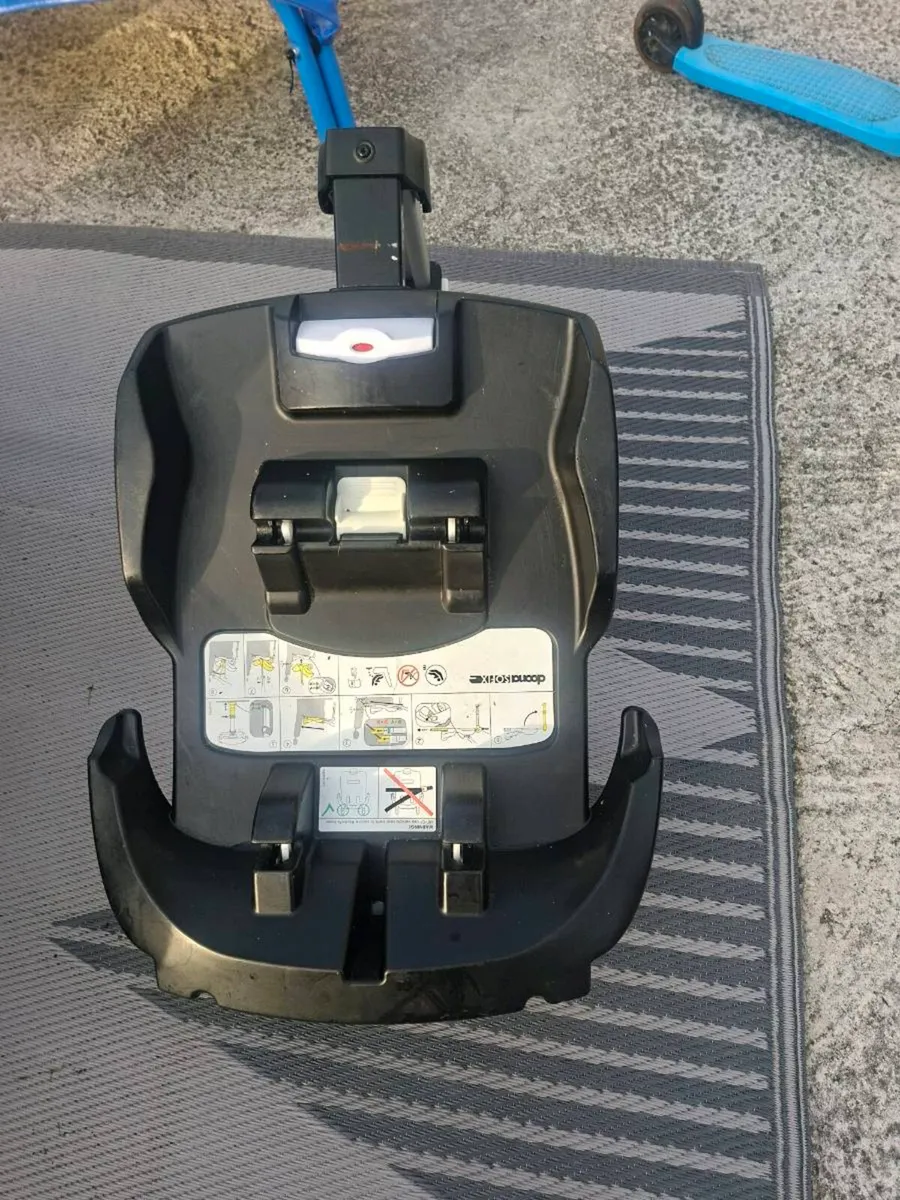 Doona carseat - Image 4