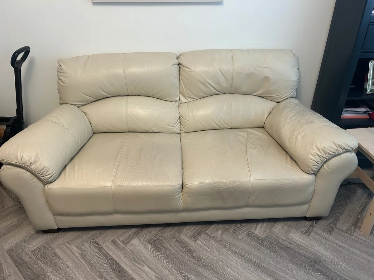 Suite of Furniture - Image 2