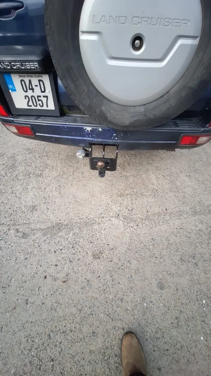 Toyota Land Cruiser 2004 - Image 2