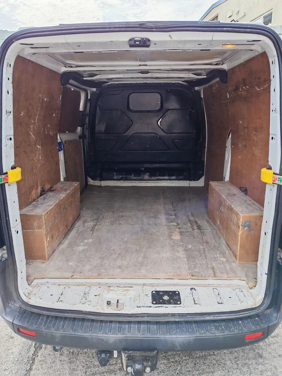 Ford Transit 2018 Low Mileage - Image 4