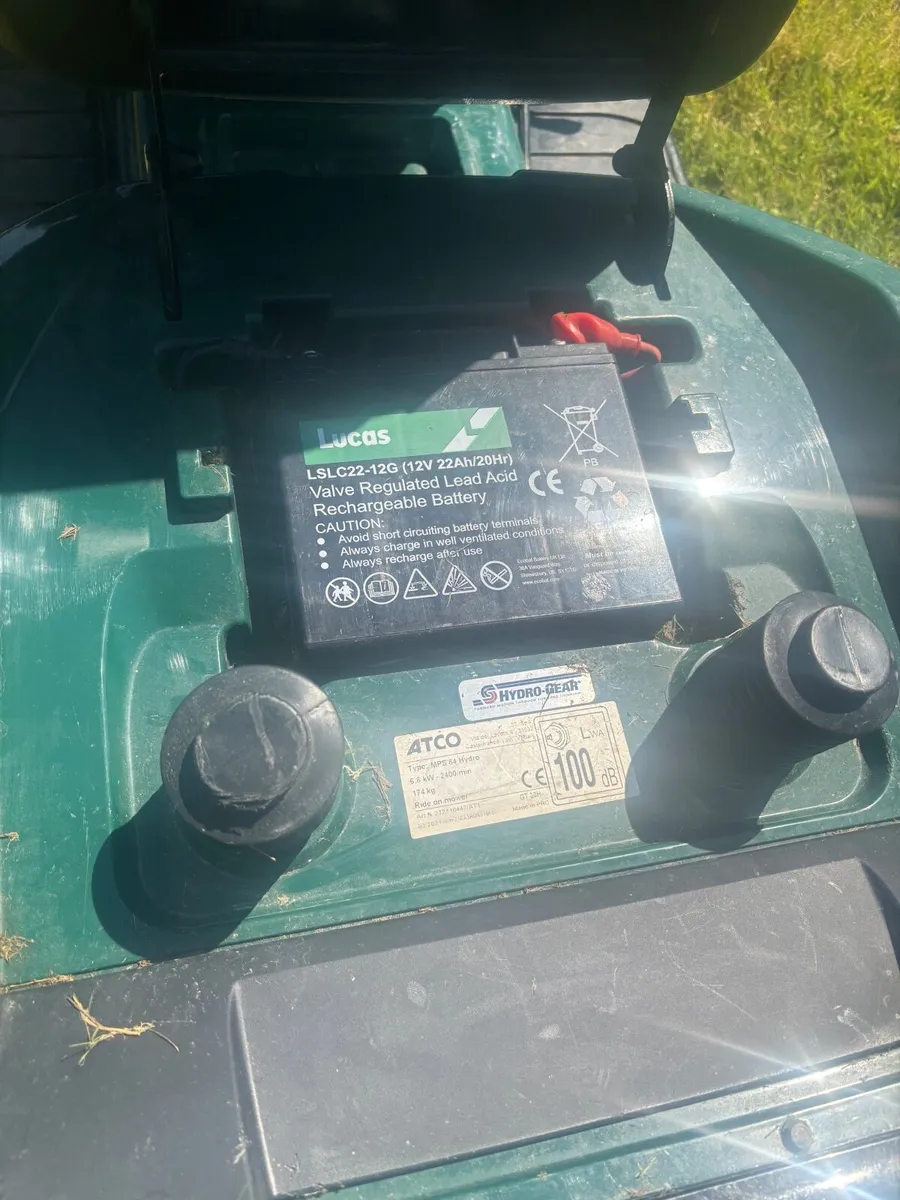 Ride on lawn mower - Image 3