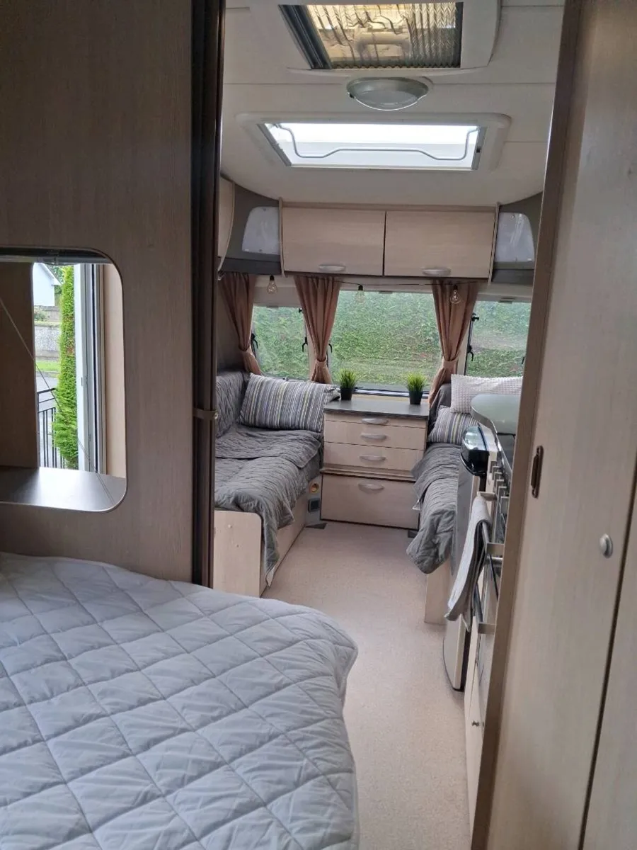 Caravan - Image 4