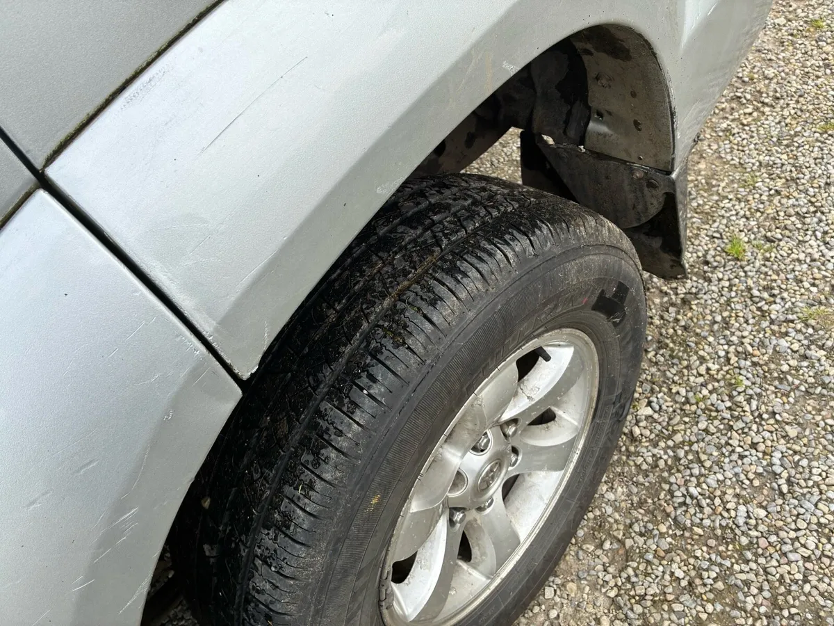 Toyota Landcruiser - Image 4