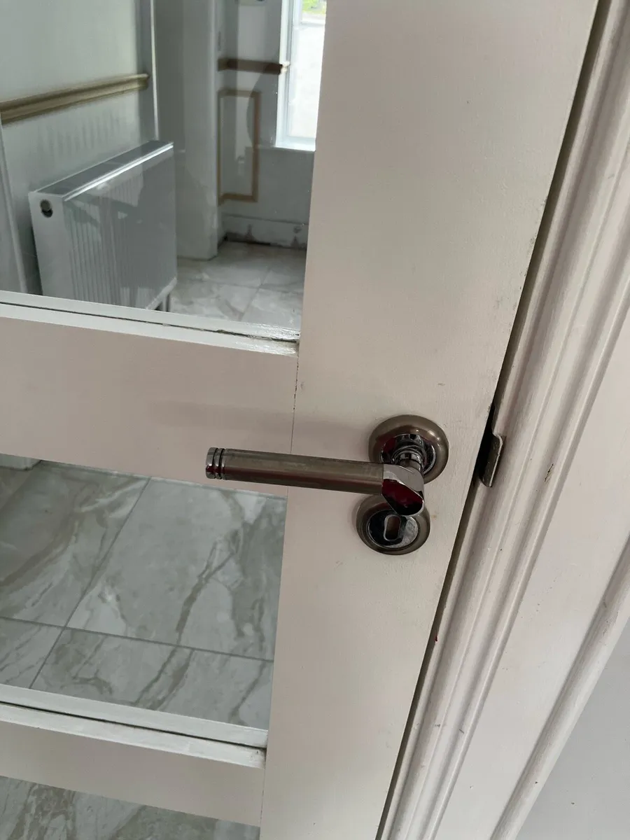 Shaker door and handles - Image 3