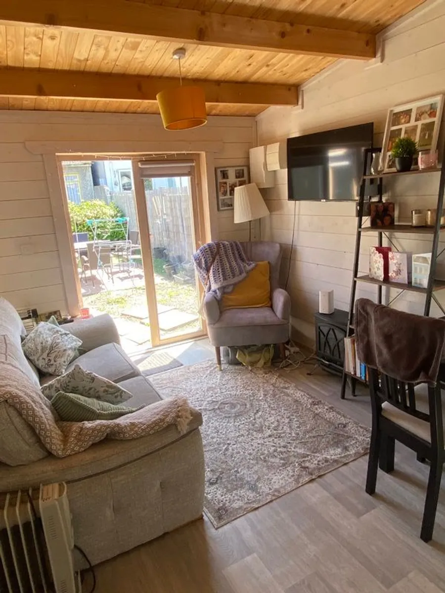 1 bed logcabin - Image 4