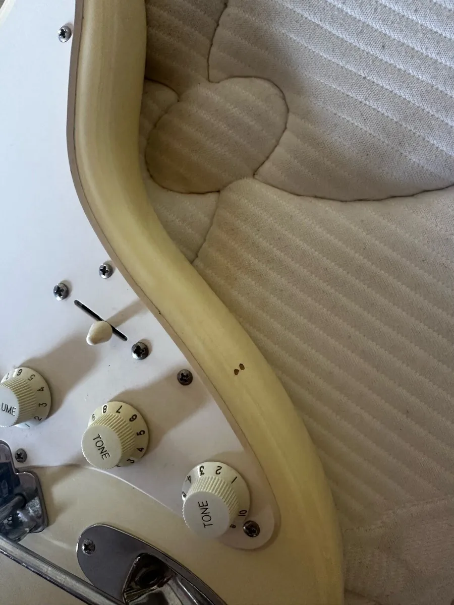 Guitar and Amp - Image 2