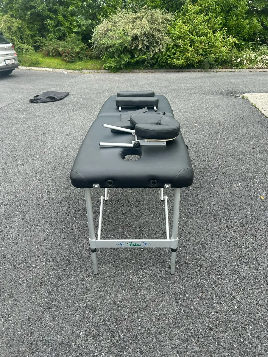 Portable massage table - Image 1