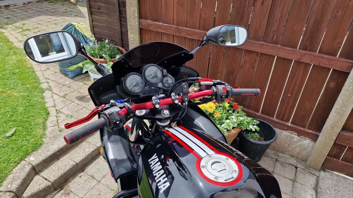 Yamaha FZS 600 Fazer (A2 license) - Image 4