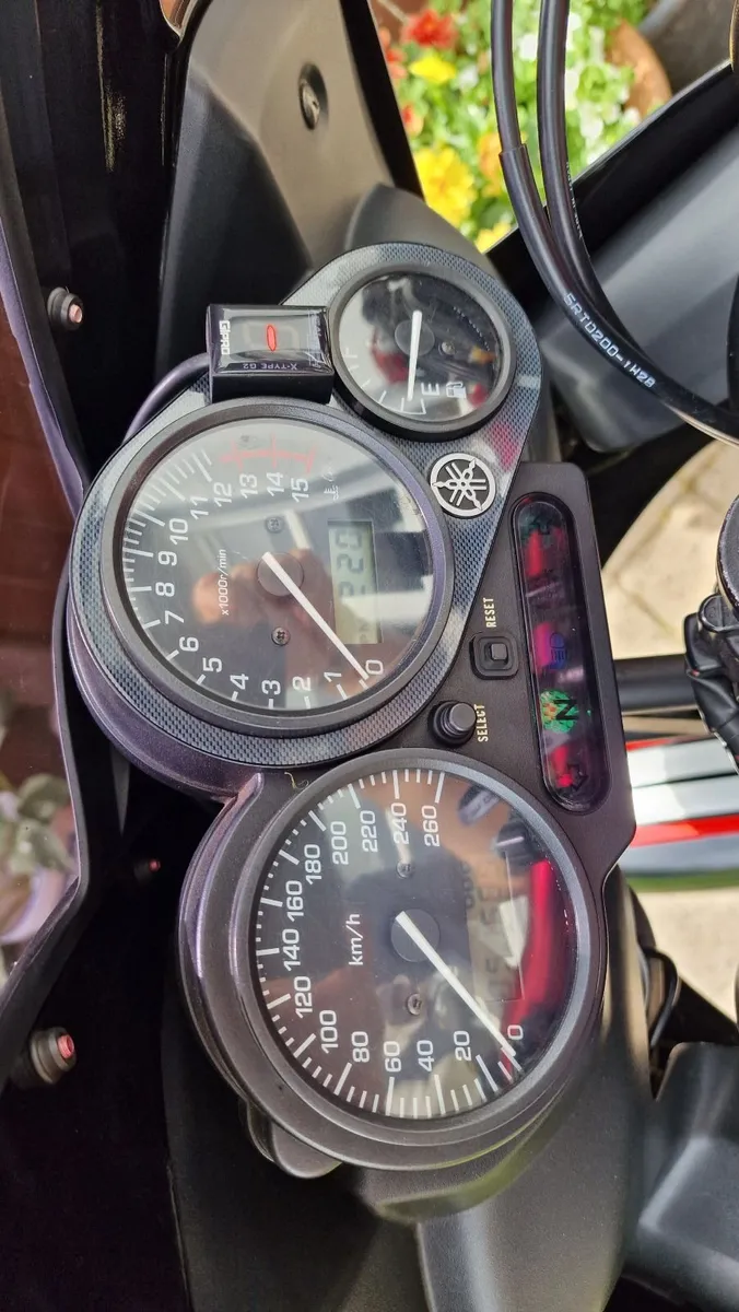 Yamaha FZS 600 Fazer (A2 license) - Image 2