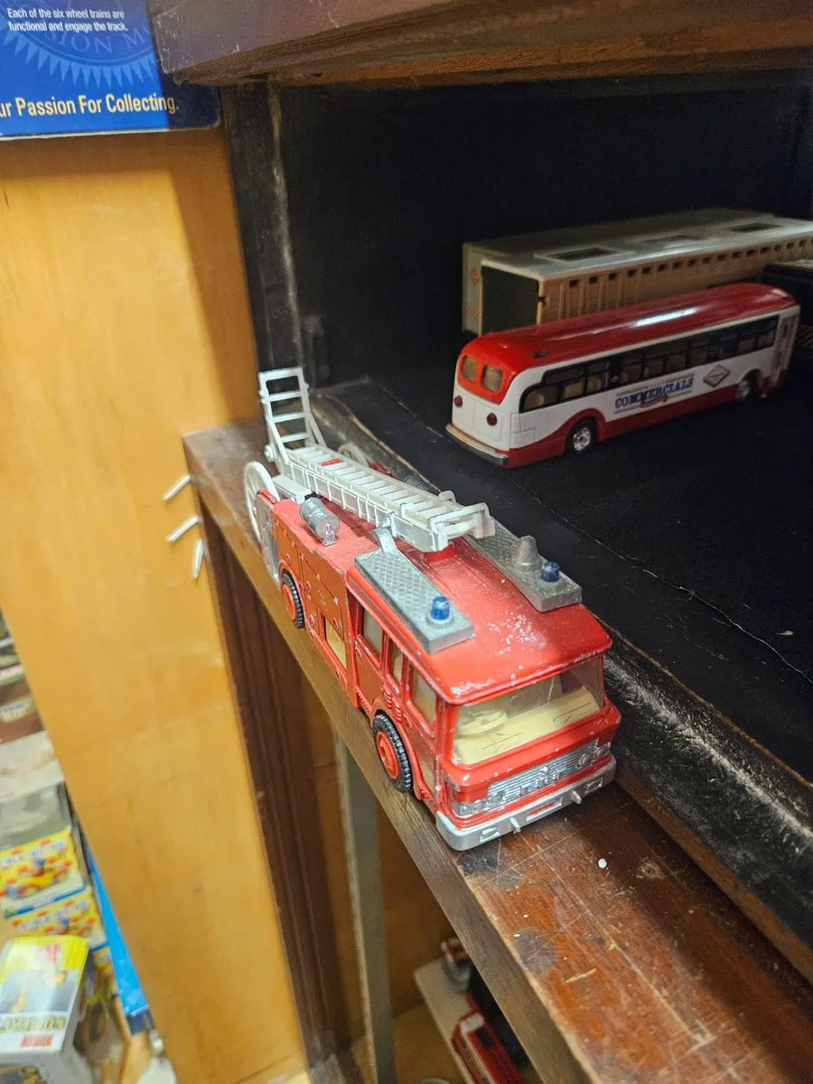 Dinky 1970's Fire Engine - Image 3